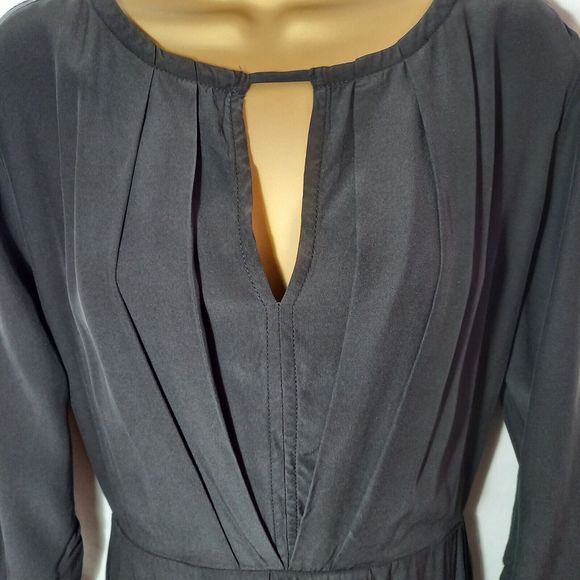 Size 10 Dip Hem ¾ Sleeve Knee to Midi Length Pleated Dress - Picture 3 of 6